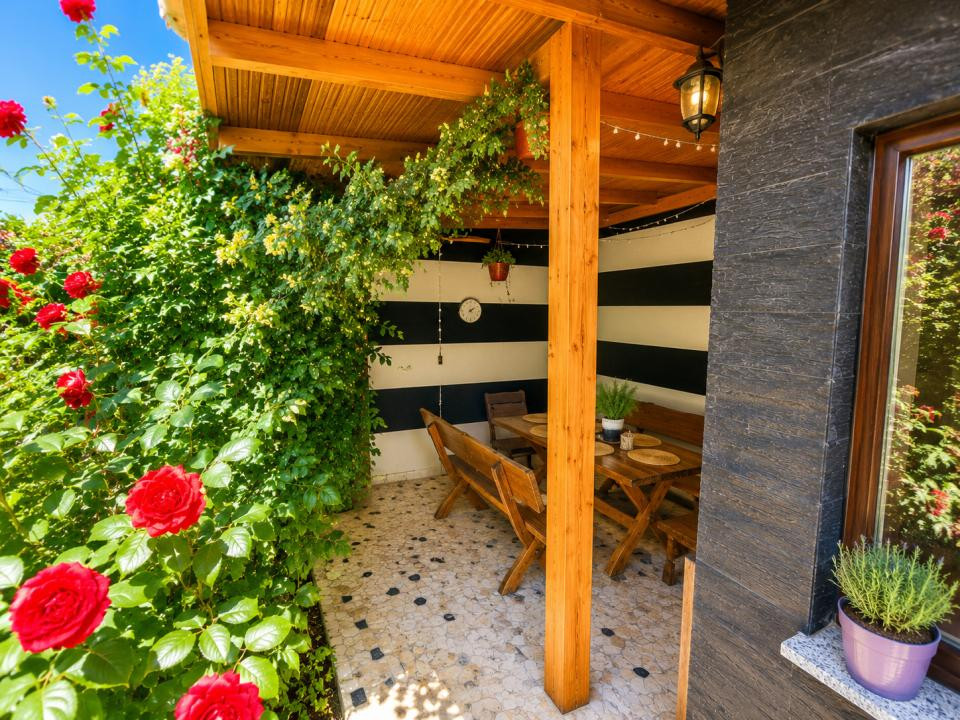 Vila P+2 -230 mp -Teren 469 mp-Garaj-Toate utilitățile | Pantelimon-Central 